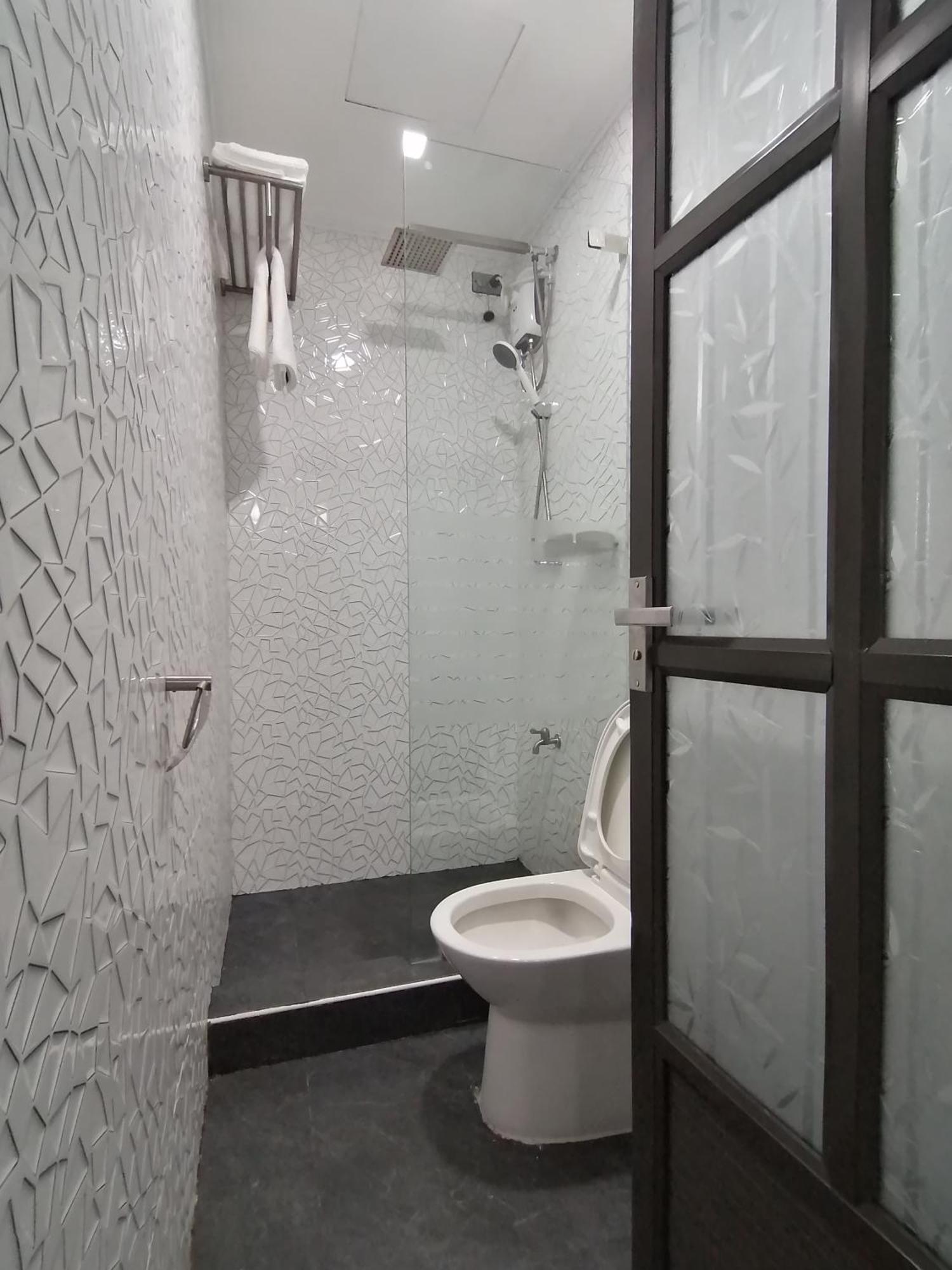 Cozy 2Br Staycation With Balcony Chateau Elysee For 4-6 Pax Paranaque City Eksteriør bilde