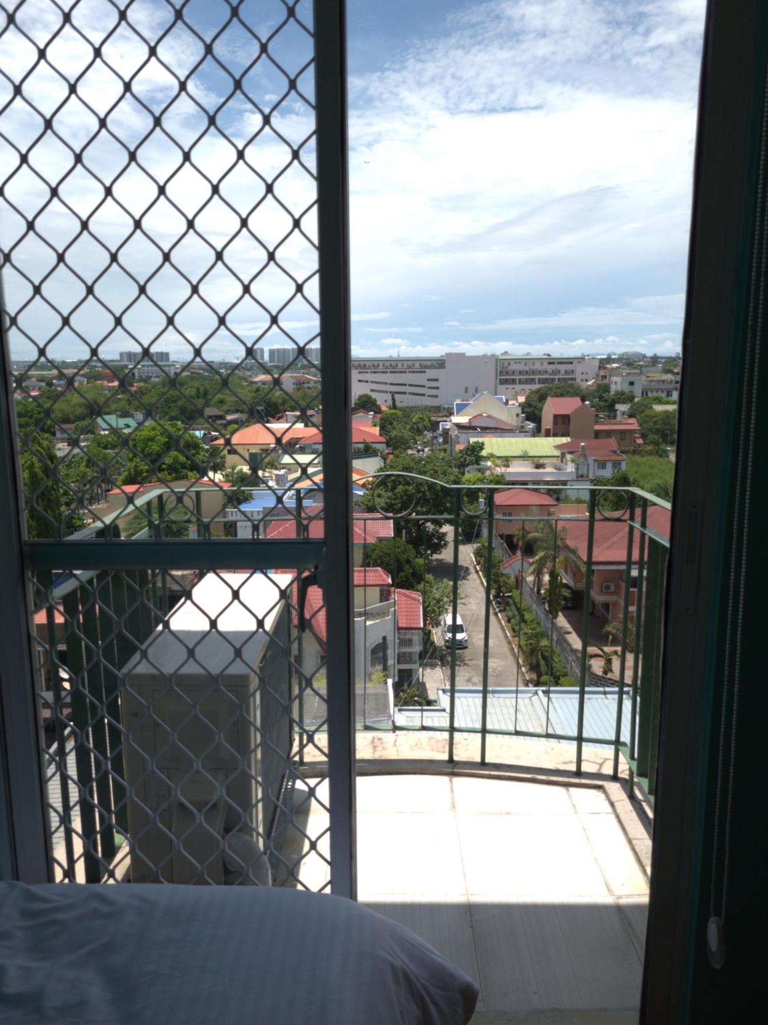 Cozy 2Br Staycation With Balcony Chateau Elysee For 4-6 Pax Paranaque City Eksteriør bilde