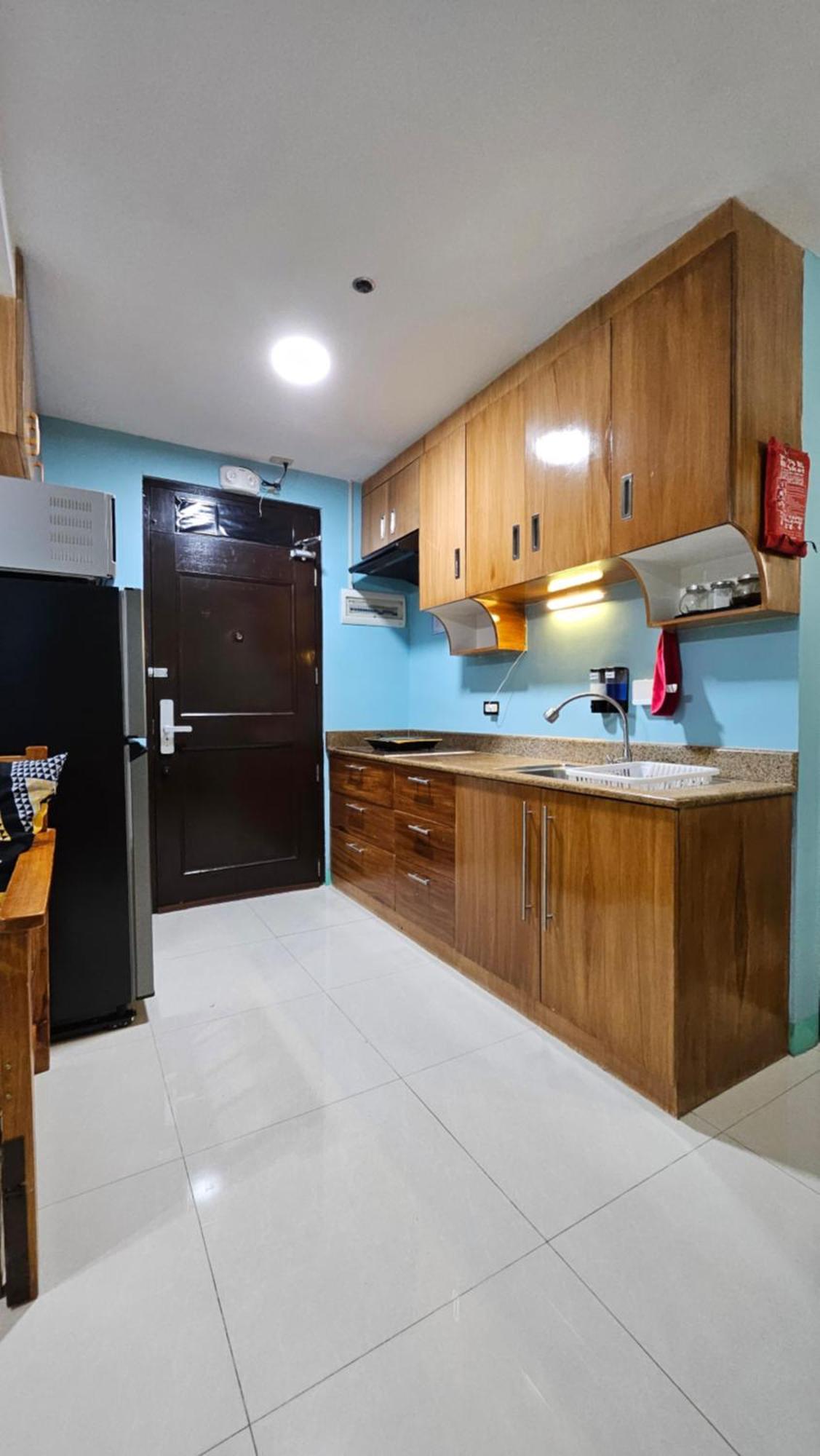 Cozy 2Br Staycation With Balcony Chateau Elysee For 4-6 Pax Paranaque City Eksteriør bilde